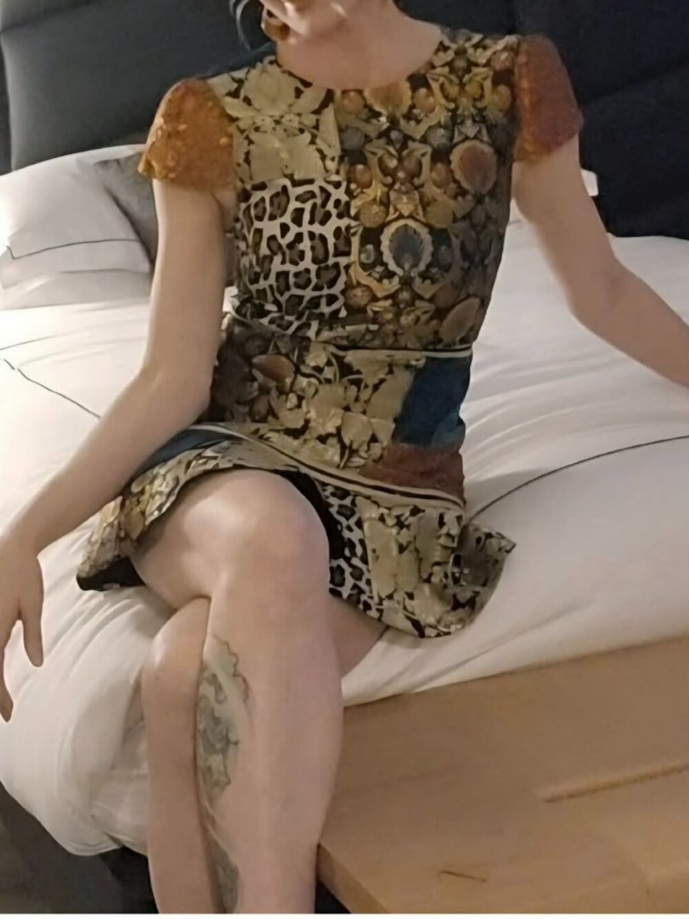 Alice + Olivia Patterned Mini Dress Size: M - Picture 4 of 4